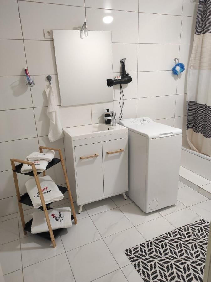 Studio 45M2 Tres Calme Village-Neuf Zewnętrze zdjęcie