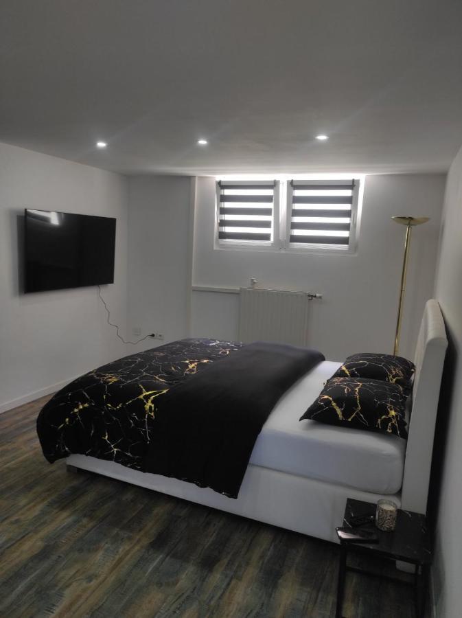 Studio 45M2 Tres Calme Village-Neuf Zewnętrze zdjęcie